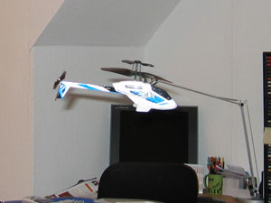RC Hubschrauber im Flug